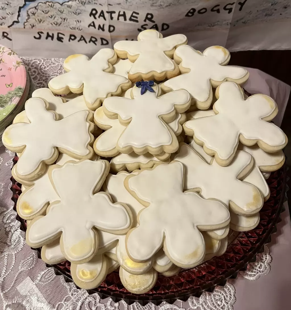 Millennium Falcon cake