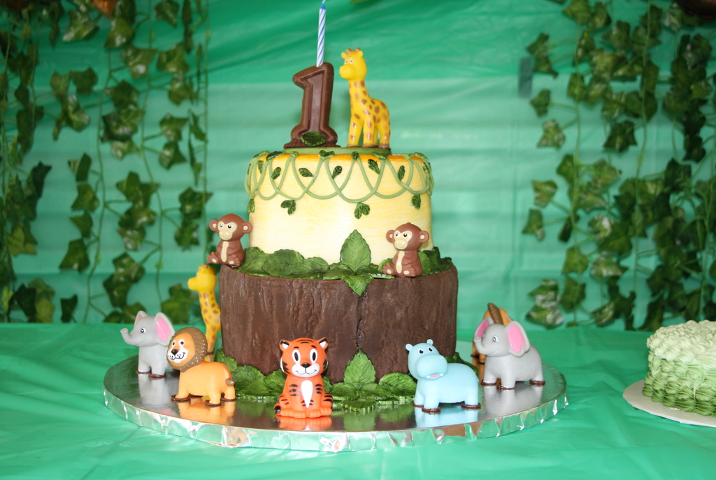 Woodland Creature cake