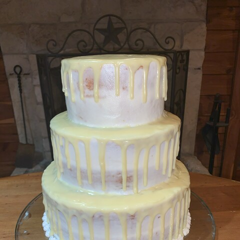 Ivory and Gold Drip ready to decorate