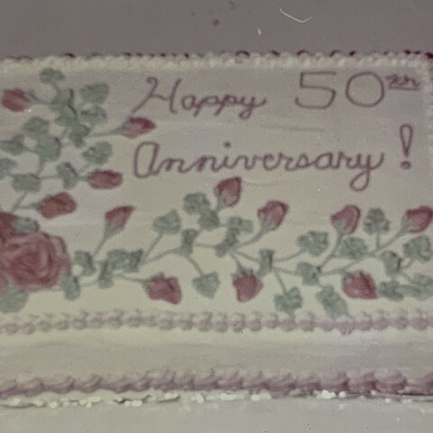 Rose spray cake