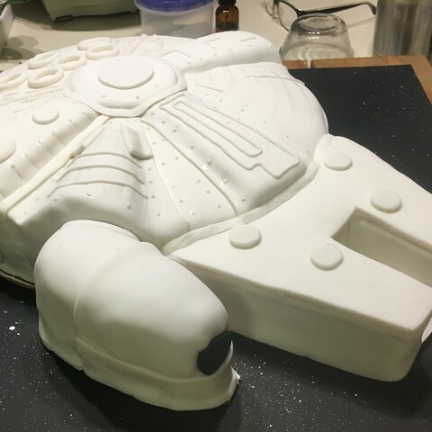 The Millennium Falcon fondant