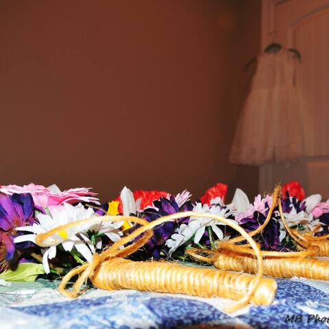 Bouquets wrapped in Hay Twine