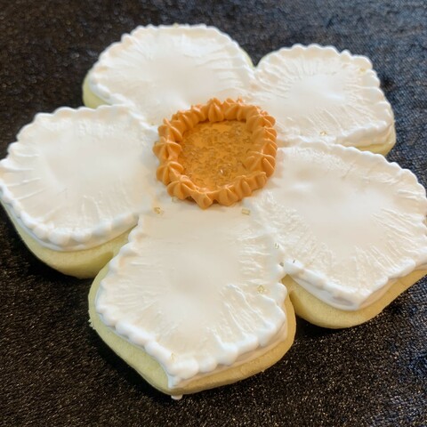 Easter Sugar Cookie Daffodil angle